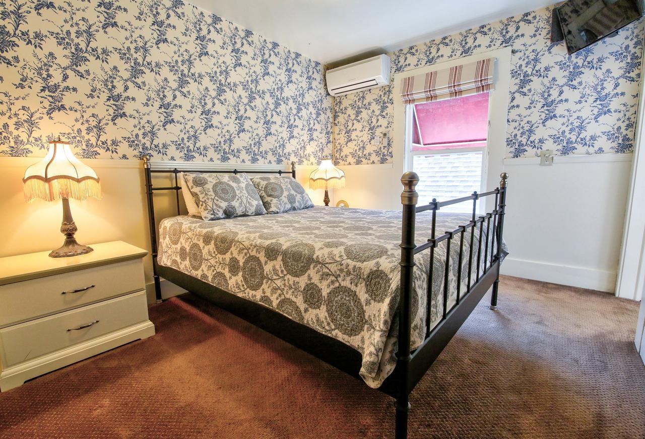 Hotel Charlotte Гроувланд Екстериор снимка
