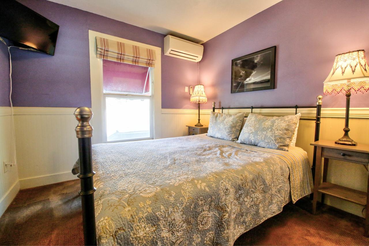 Hotel Charlotte Гроувланд Екстериор снимка